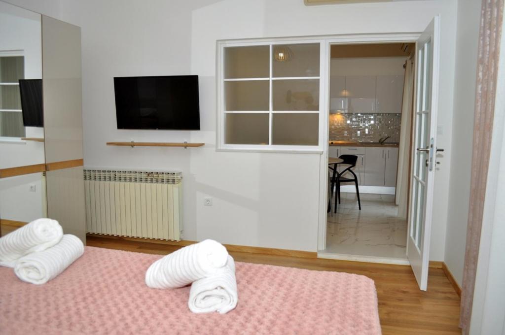 Apartments Ratko Tucepi Exterior photo