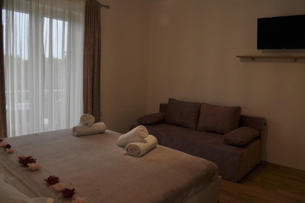 Apartments Ratko Tucepi Exterior photo