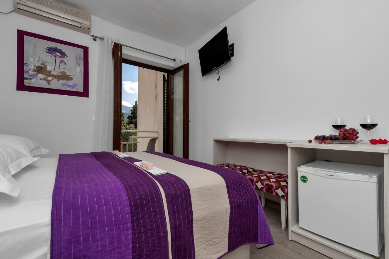 Apartments Ratko Tucepi Exterior photo