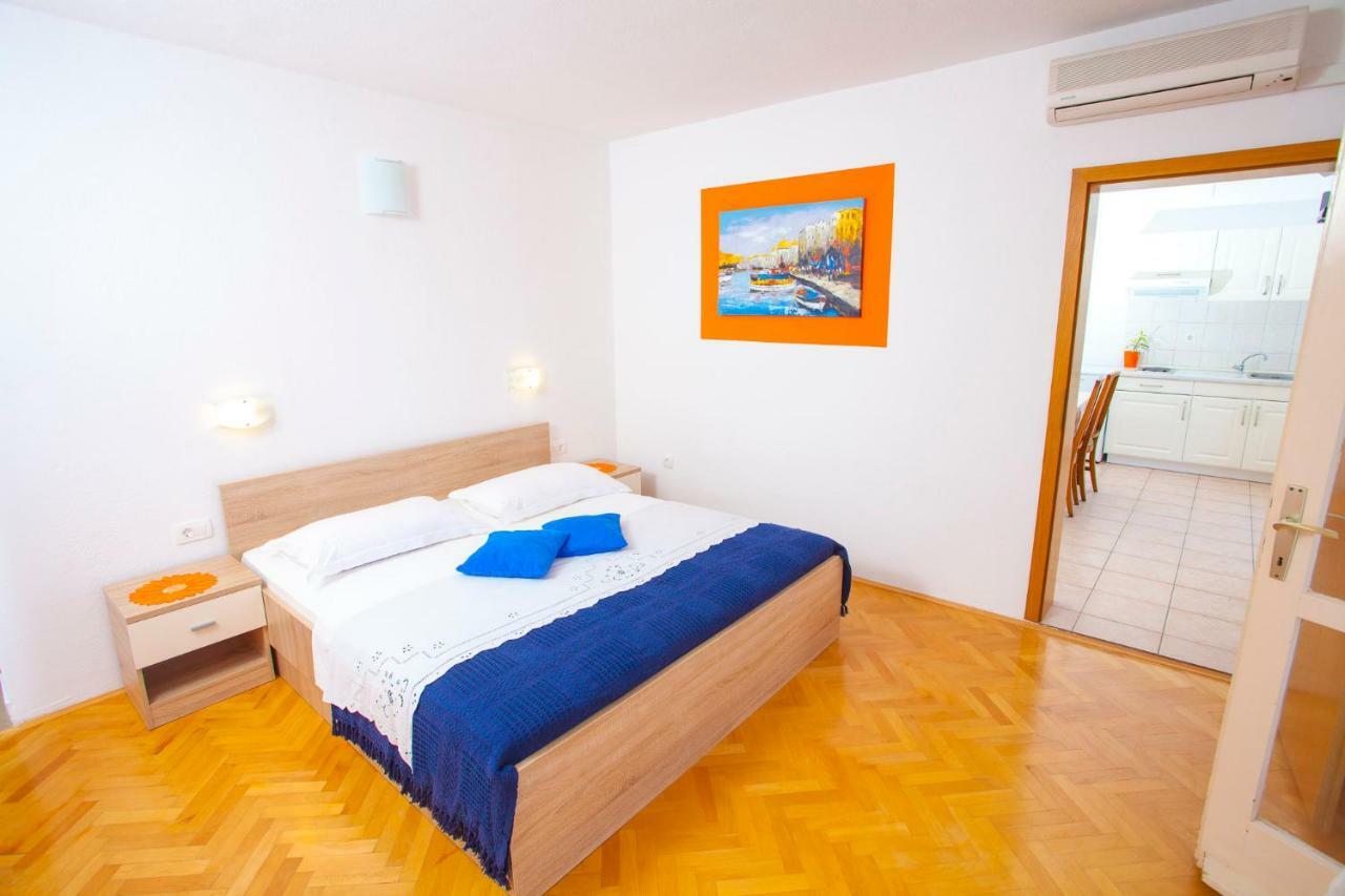 Apartments Ratko Tucepi Exterior photo