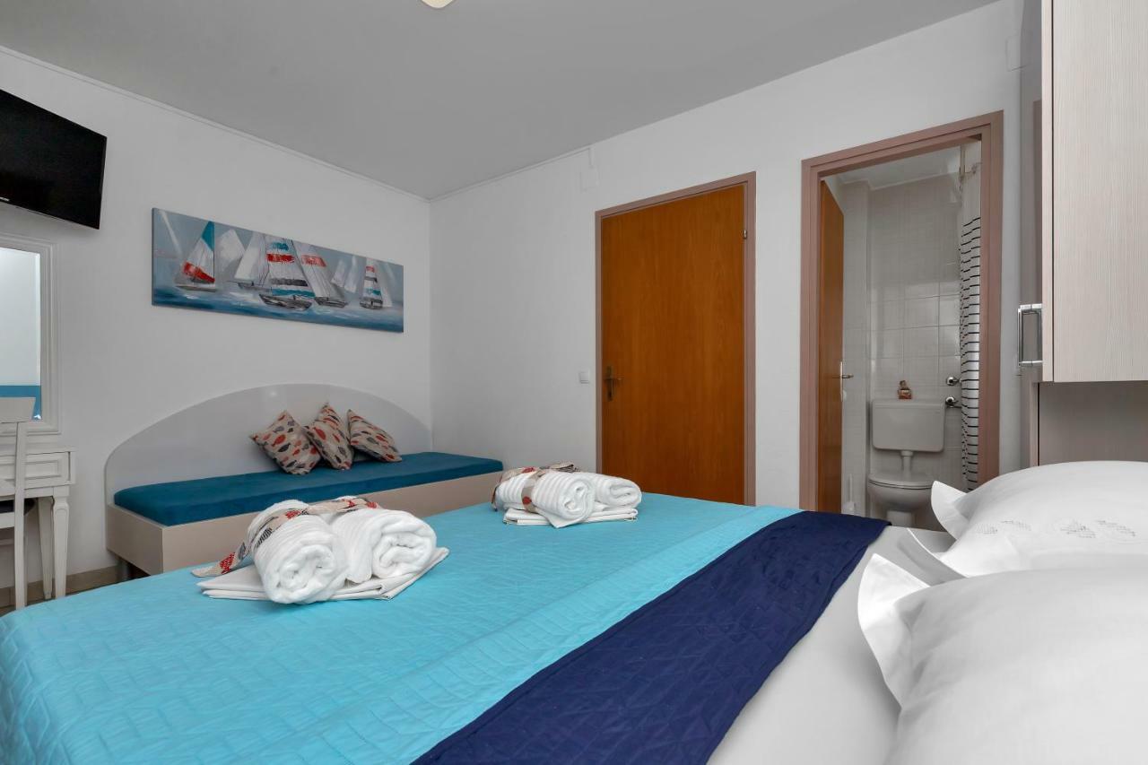 Apartments Ratko Tucepi Exterior photo